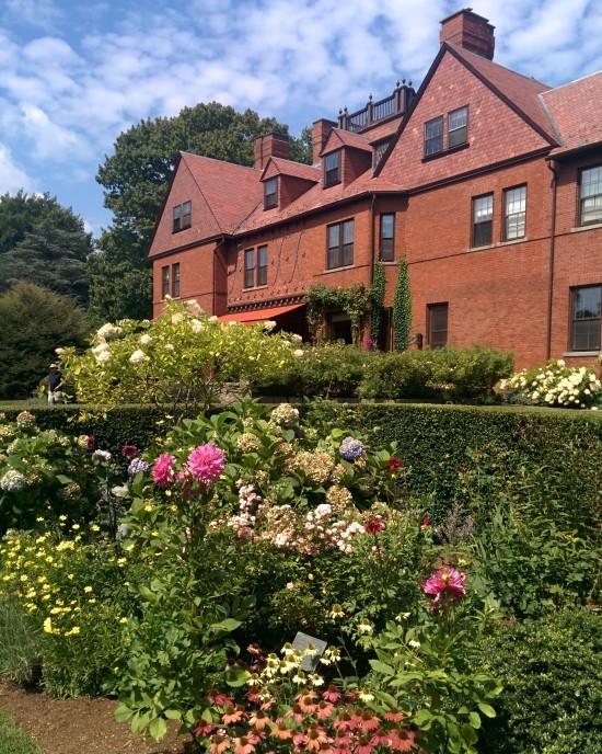 Inspiring Architectural Design: Berkeley House | Private Newport