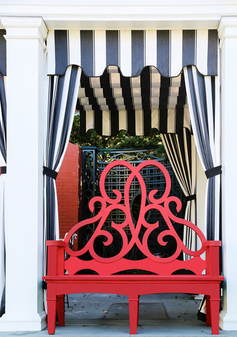 parterre-bench-red