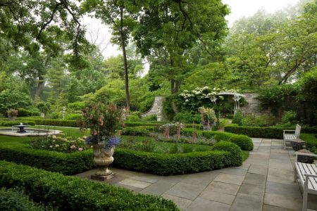 Gardens of the North Shore of Chicago | Private Newport