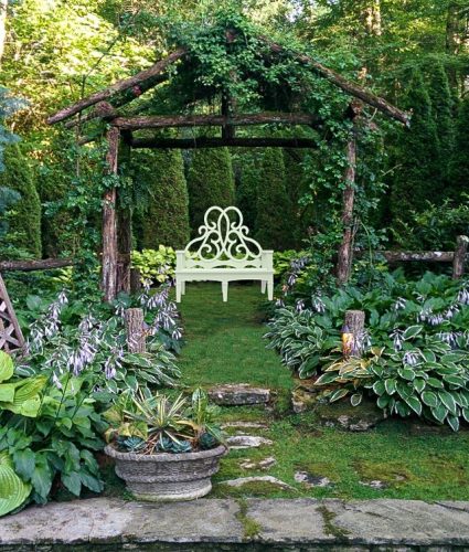 Garden Dreaming with the Parterre Bench | Private Newport